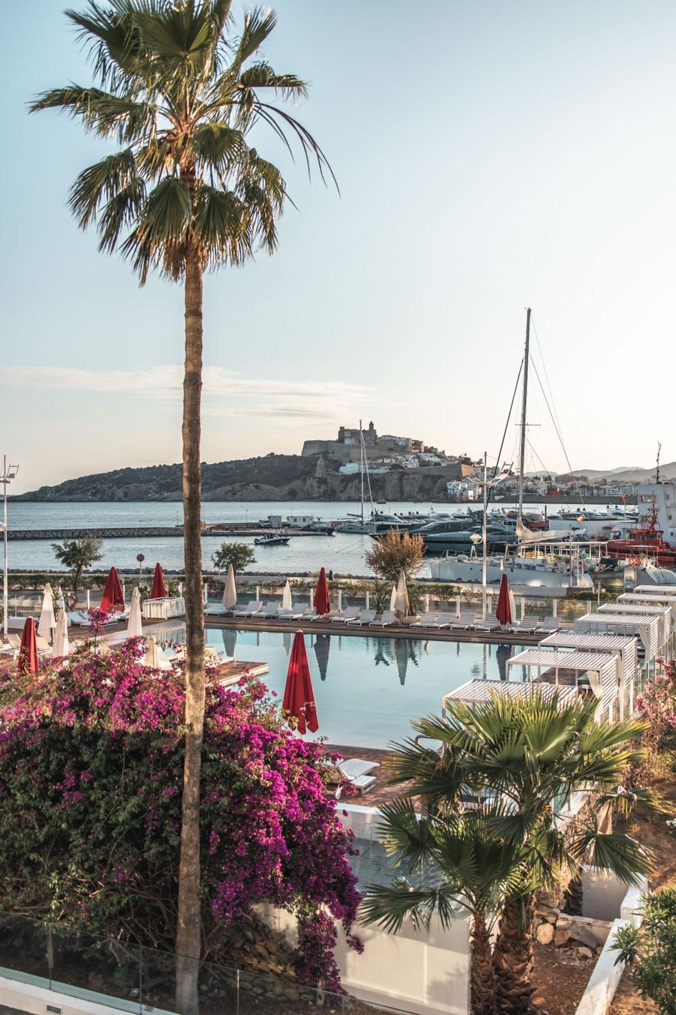 Corso & 4* Ibiza-stad