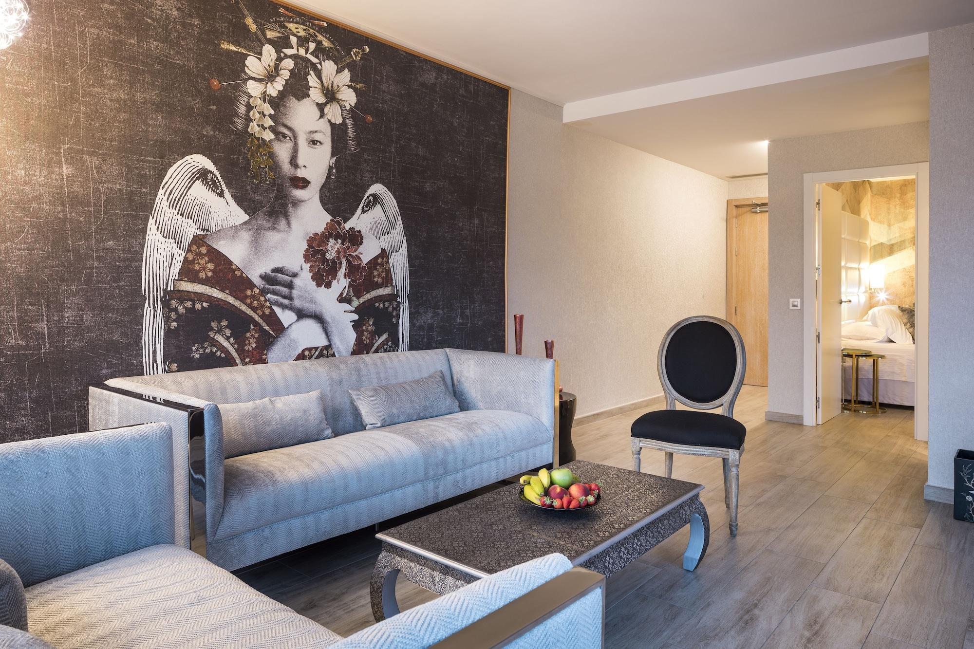 Corso & 4* Ibiza Town